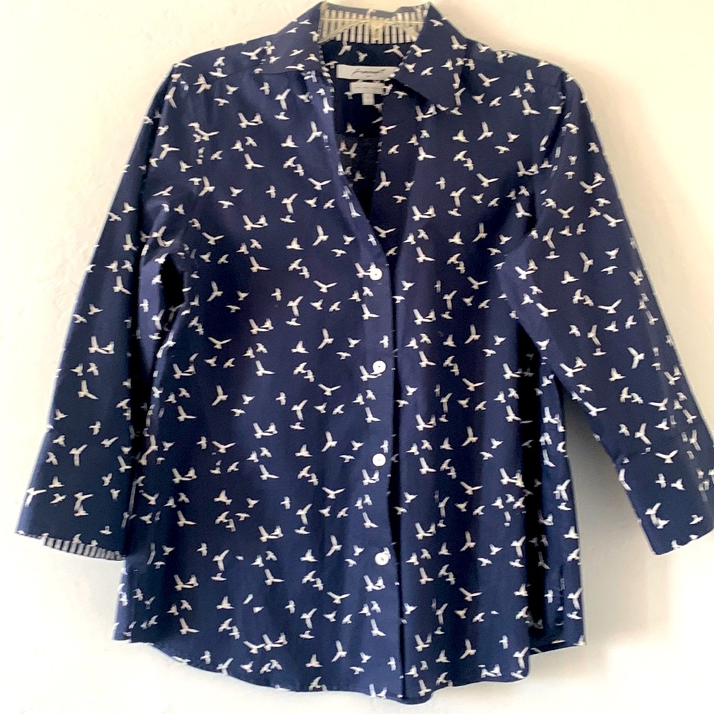 FOX CROFT WOMENS NAVY BLUE BIRD PRINT BLOUSE SIZE SMALL